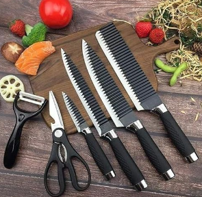 6 Piece Stainless Steel Non-Stick Kitchen Knife Set with Peeler and Scissors (Black)